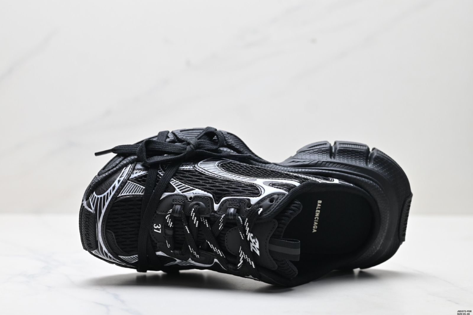 バレンシアガ（Balenciaga）3XL Mule 革（かわ）製（せい）トップカバースリッパ-MM輸入