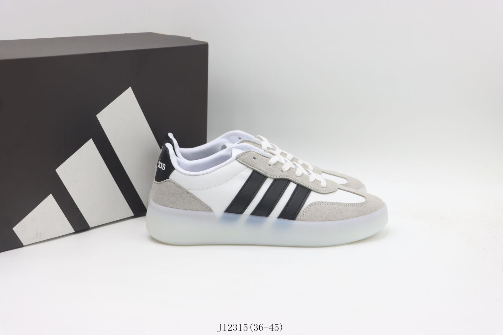 【今日特価】アディダス Adidas スケートシューズ JI2315 ホワイト & ブラック-MM輸入2 【今日特価】アディダス Adidas スケートシューズ JI2315 ホワイト & ブラック-MM輸入2