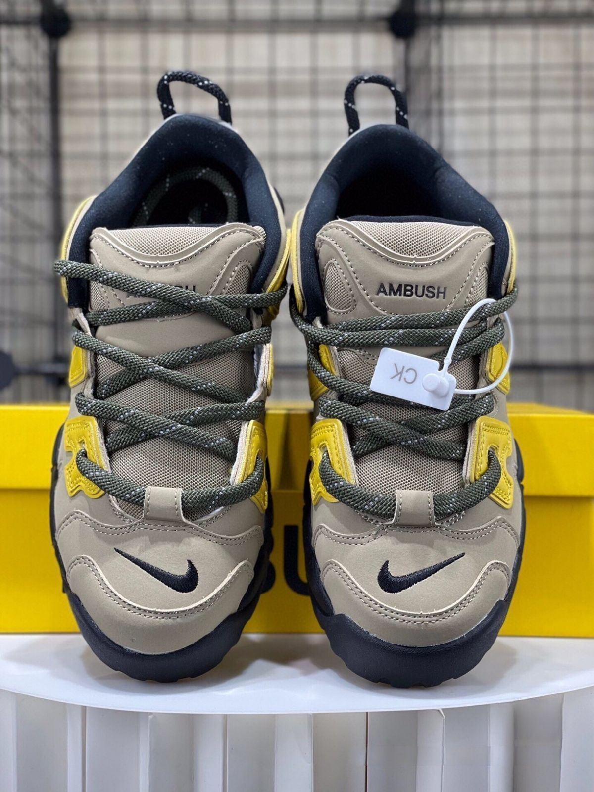 お値下げしました??即購入?? NIKE ナイキ AMBUSH AIR MORE UPTEMPO LOw SP スニーカー FB1299-200 箱付-MM輸入 お値下げしました??即購入?? NIKE ナイキ AMBUSH AIR MORE UPTEMPO LOw SP スニーカー FB1299-200 箱付-MM輸入