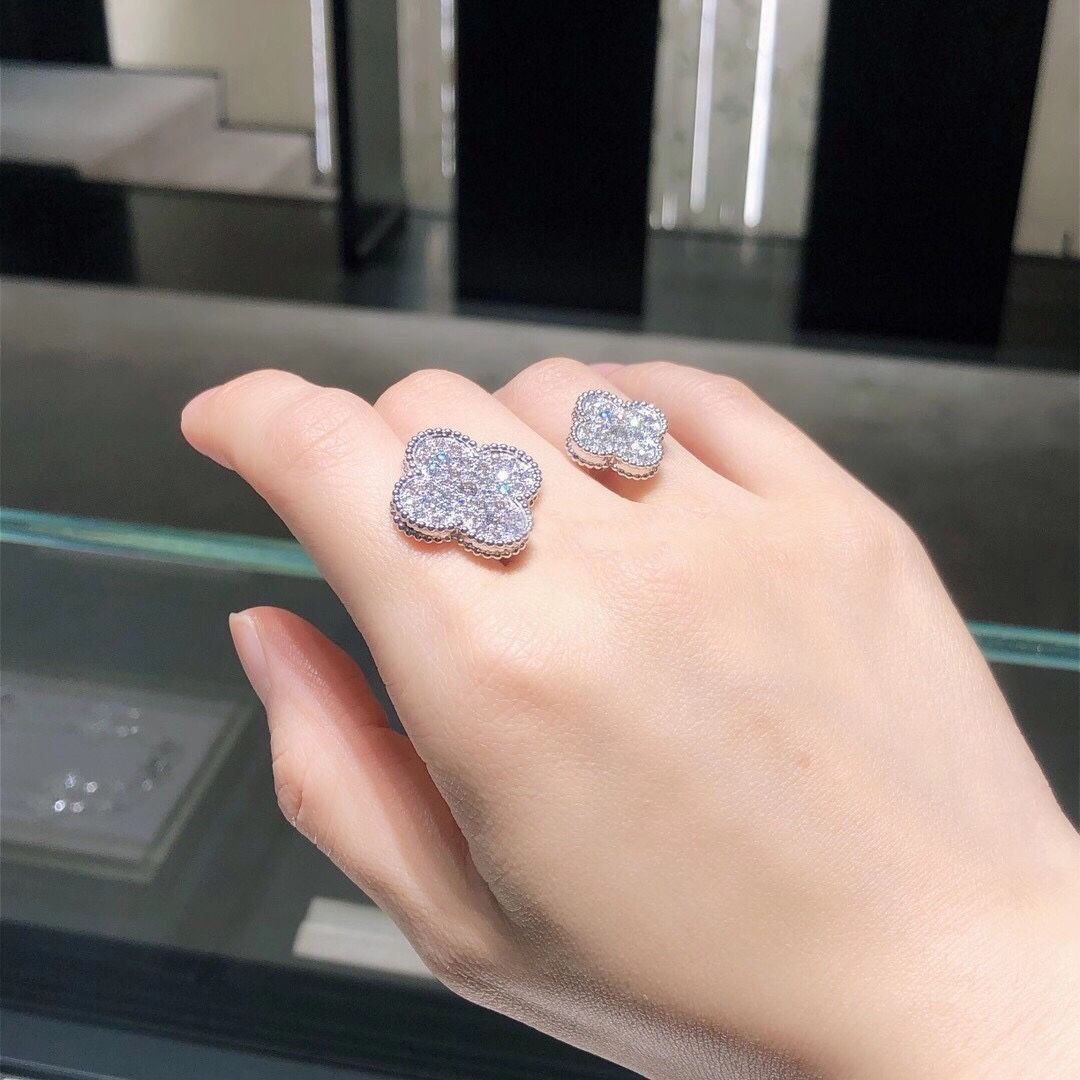 Van Cleef & Arpels オープンリング? マジック アルハンブラ フィンガー リング、オープンリング ホワイトゴールド｜本日限定特価｜新品未使用-MM輸入