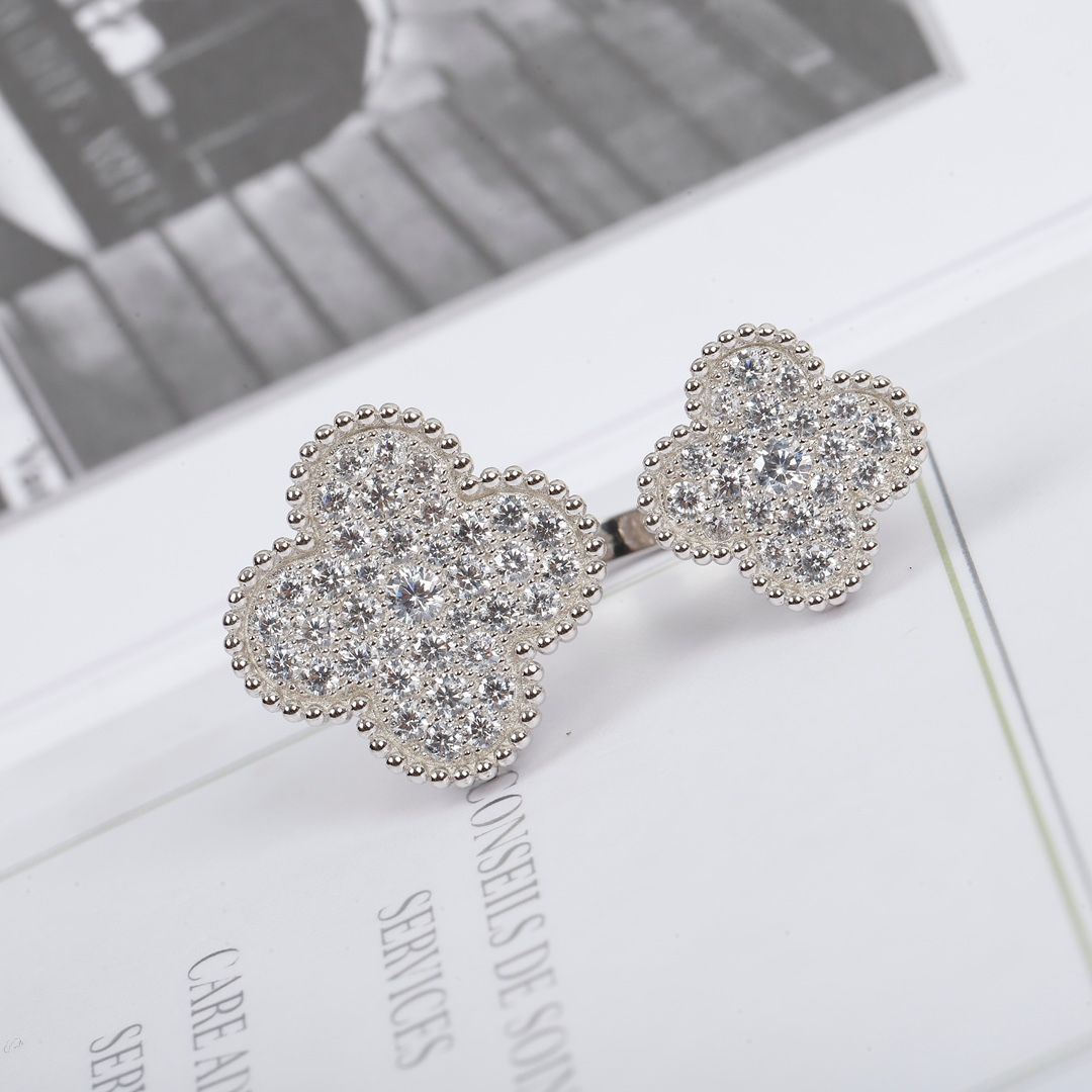 Van Cleef & Arpels オープンリング? マジック アルハンブラ フィンガー リング、オープンリング ホワイトゴールド｜本日限定特価｜新品未使用-MM輸入