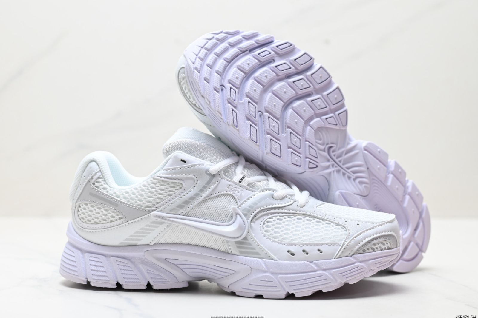 ナイキ Nike V5 RNR 快適でユニバーサルな 滑り止めで耐磨耗性のある ロートップカジュアルシューズ-MM輸入
