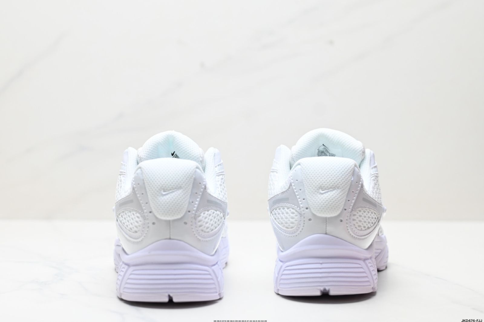 ナイキ Nike V5 RNR 快適でユニバーサルな 滑り止めで耐磨耗性のある ロートップカジュアルシューズ-MM輸入