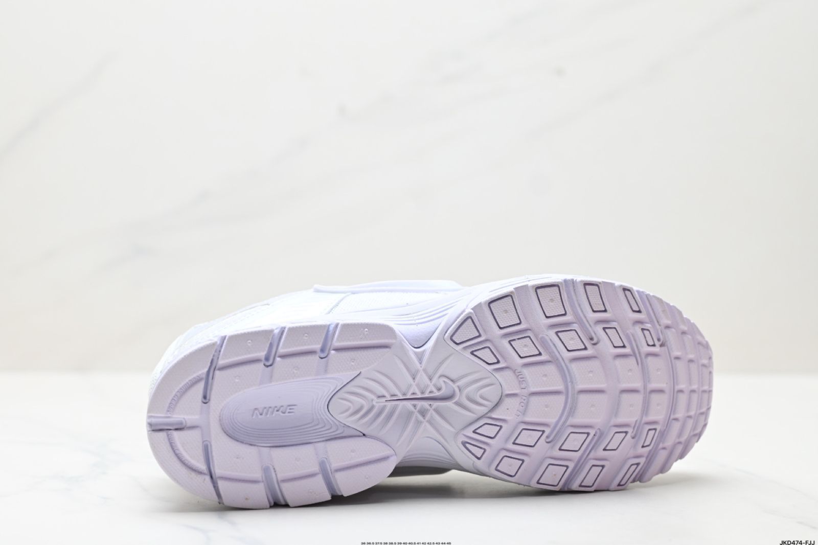ナイキ Nike V5 RNR 快適でユニバーサルな 滑り止めで耐磨耗性のある ロートップカジュアルシューズ-MM輸入