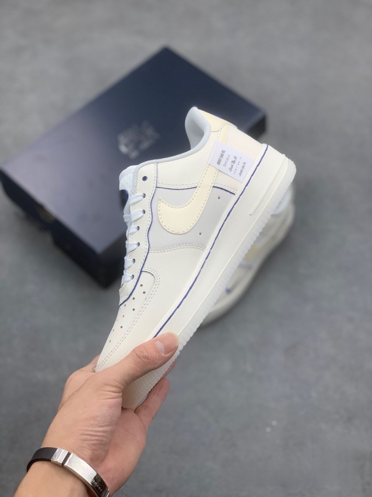 お値下げしました??即購入箱付新品?? Nike Air Force 1 Low 男女兼用 ナイキ-MM輸入