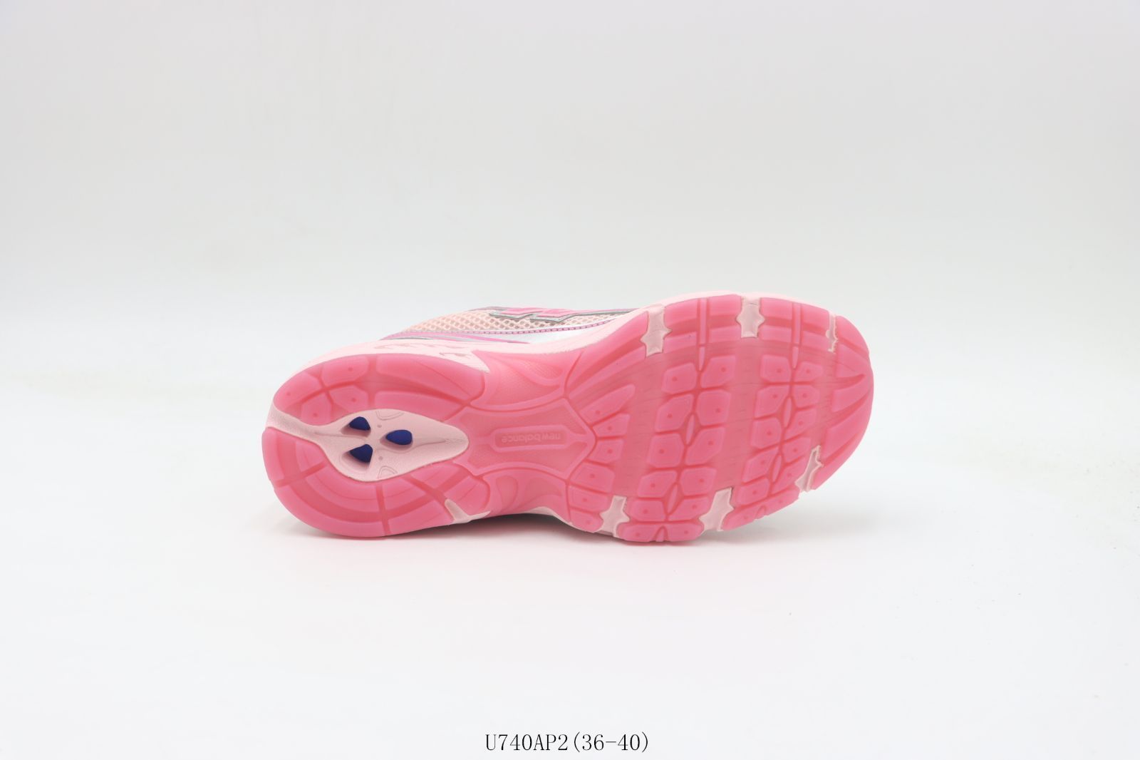 【今日特価】New Balance ニューバランス 740 ランニングシューズ ピンク U740AP2-MM輸入 【今日特価】New Balance ニューバランス 740 ランニングシューズ ピンク U740AP2-MM輸入