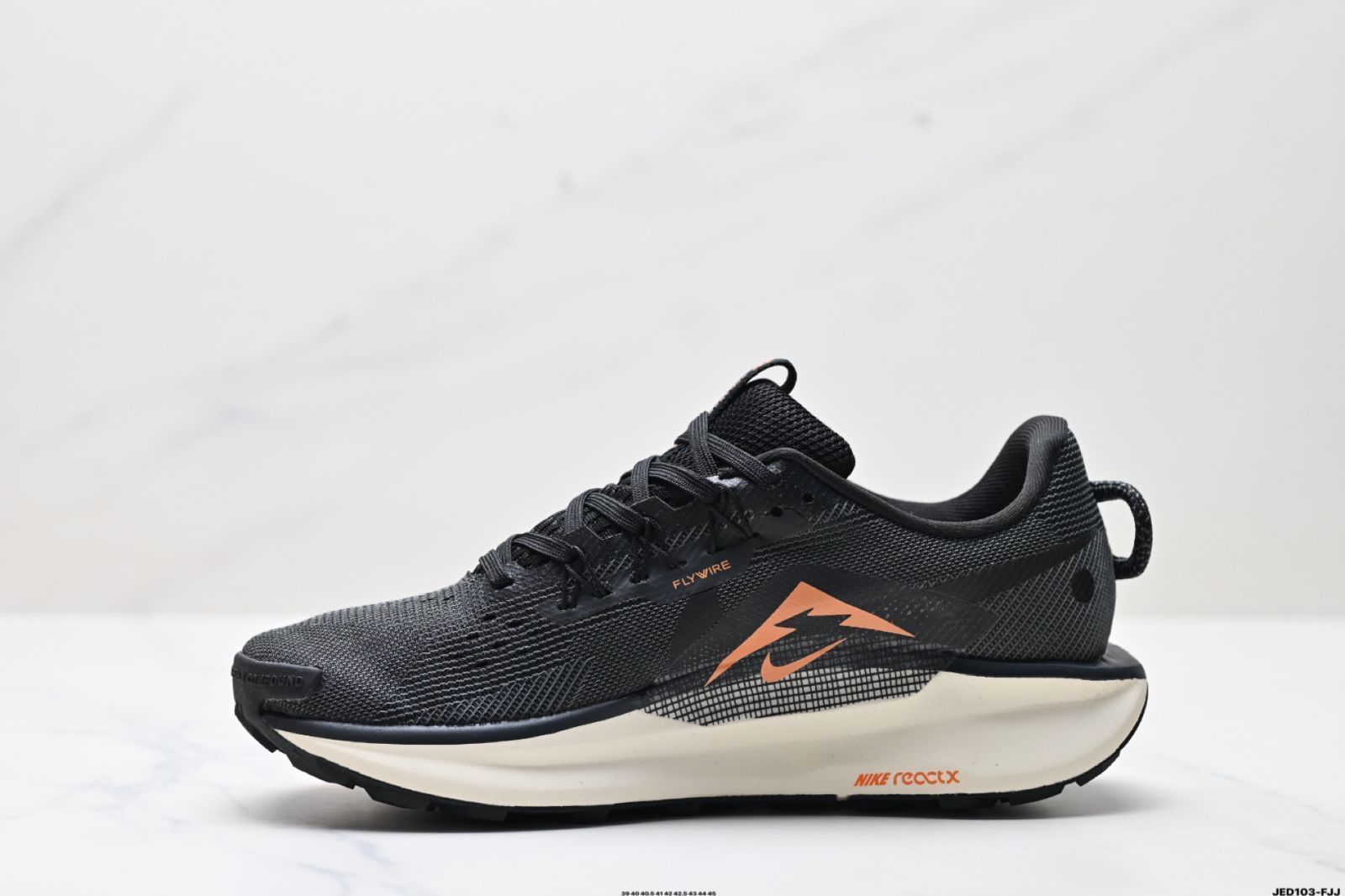 ナイキ（Nike） REACTX ペガサス トレイル 5 GTX クロスカントリーランニングシューズ。-MM輸入1