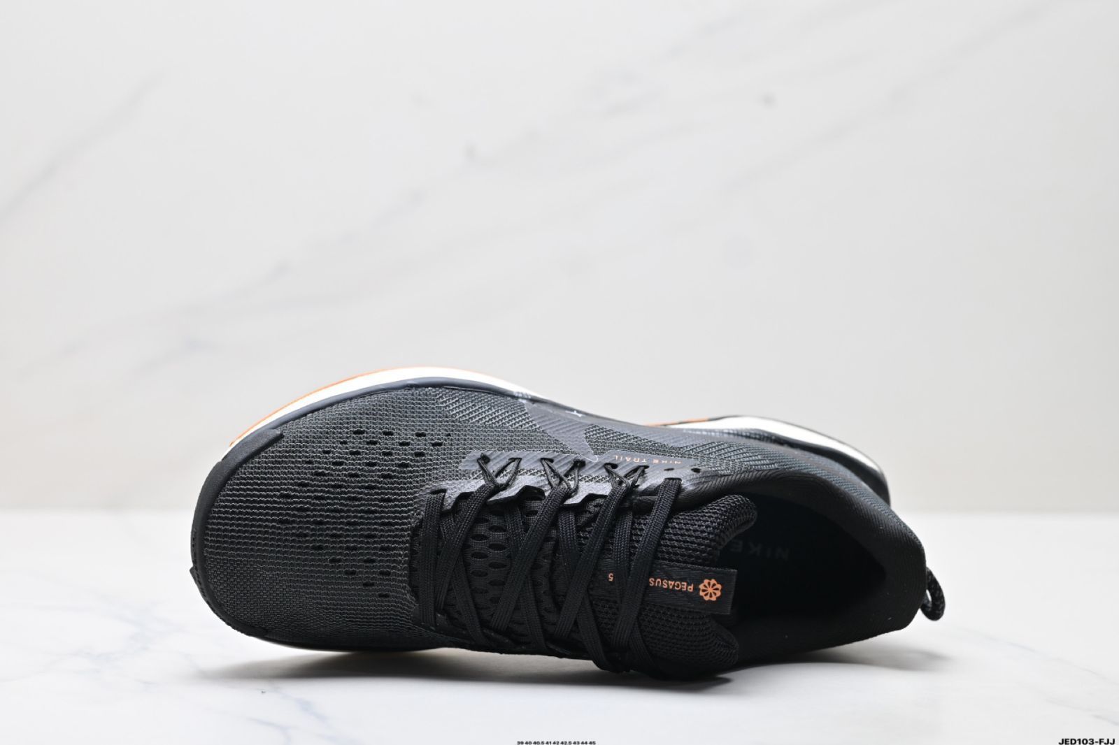 ナイキ（Nike） REACTX ペガサス トレイル 5 GTX クロスカントリーランニングシューズ。-MM輸入1