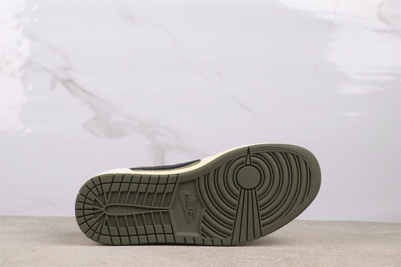 【今日特価】Air Jordan エアジョーダン aj1 AJ1 Travis Scott x Air Jordan 1 Low DM7866-20-MM輸入 【今日特価】Air Jordan エアジョーダン aj1 AJ1 Travis Scott x Air Jordan 1 Low DM7866-20-MM輸入