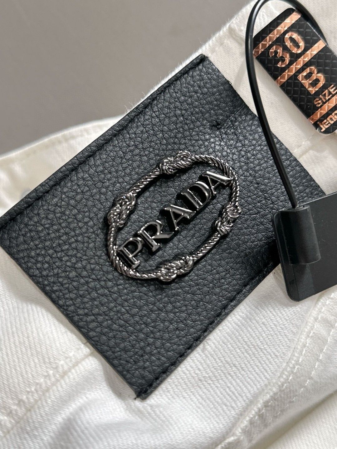 【今日特価】Prada 2025 シーズンレス ニュースリムフィット ジーンズ