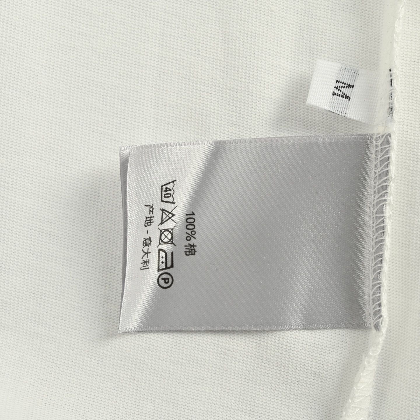 【今日特価】Dior / ディオール 25ss ブラシフロッキーアルファベット T シャツ 【今日特価】Dior / ディオール 25ss ブラシフロッキーアルファベット T シャツ