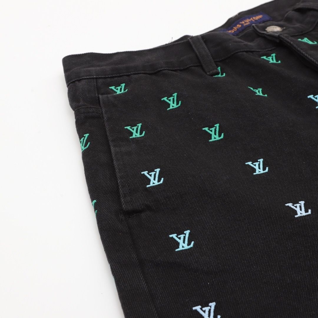 【今日特価】LOUIS VUITTON 2025SS グラデーション刺繍デニムショートパンツ 【今日特価】LOUIS VUITTON 2025SS グラデーション刺繍デニムショートパンツ