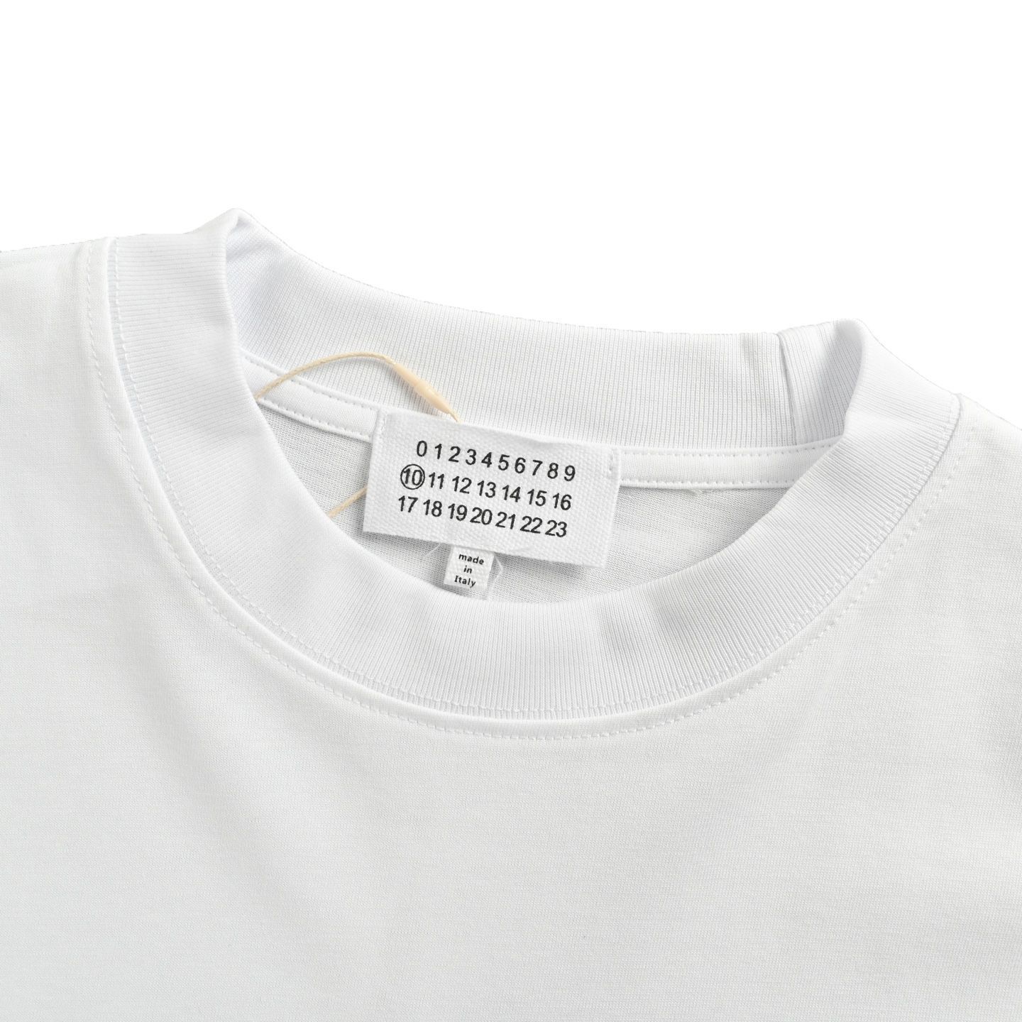 【今日特価】Maison Margiela / メゾン・マルジェラ 25ss スリット印花 T シャツ