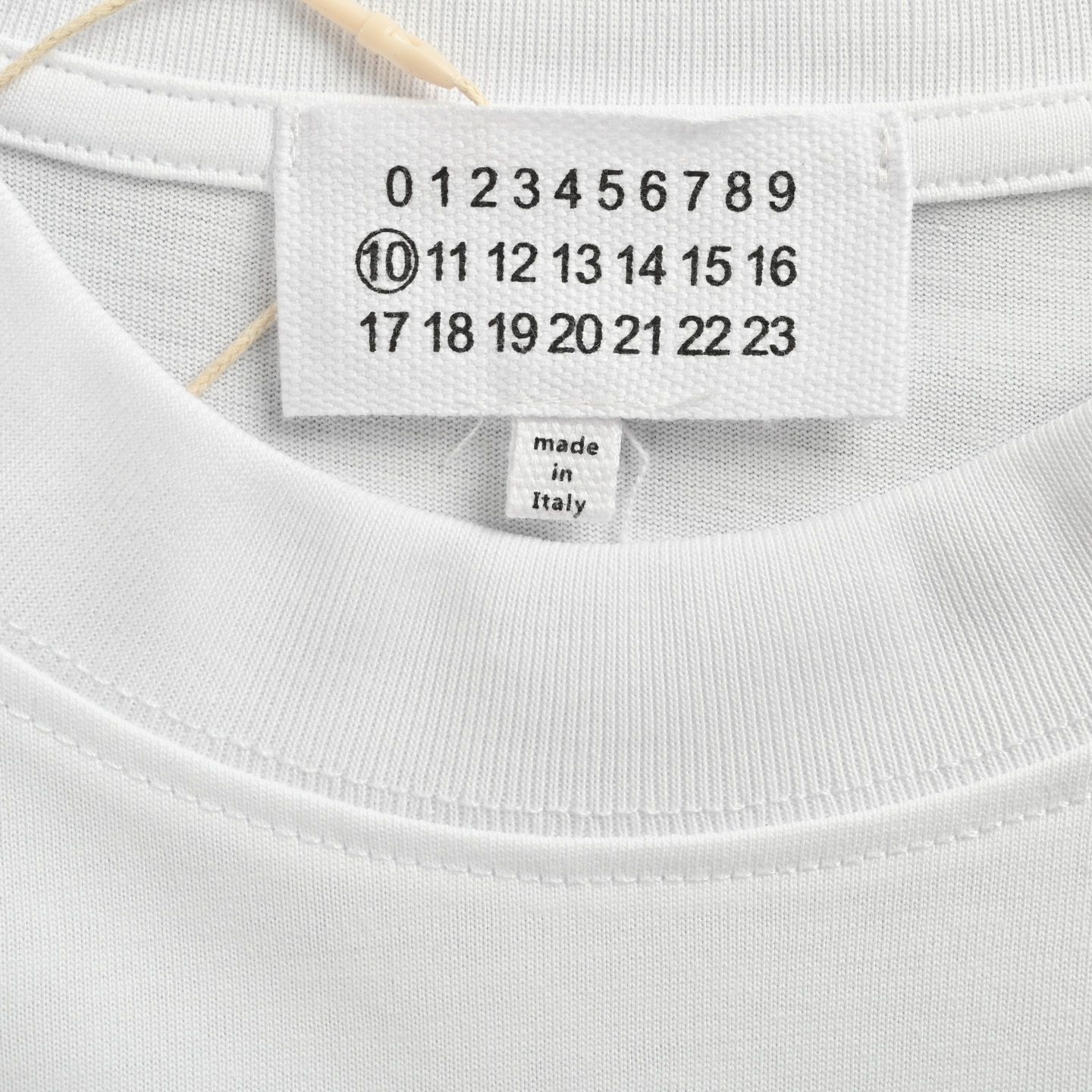 【今日特価】Maison Margiela / メゾン・マルジェラ 25ss スリット印花 T シャツ