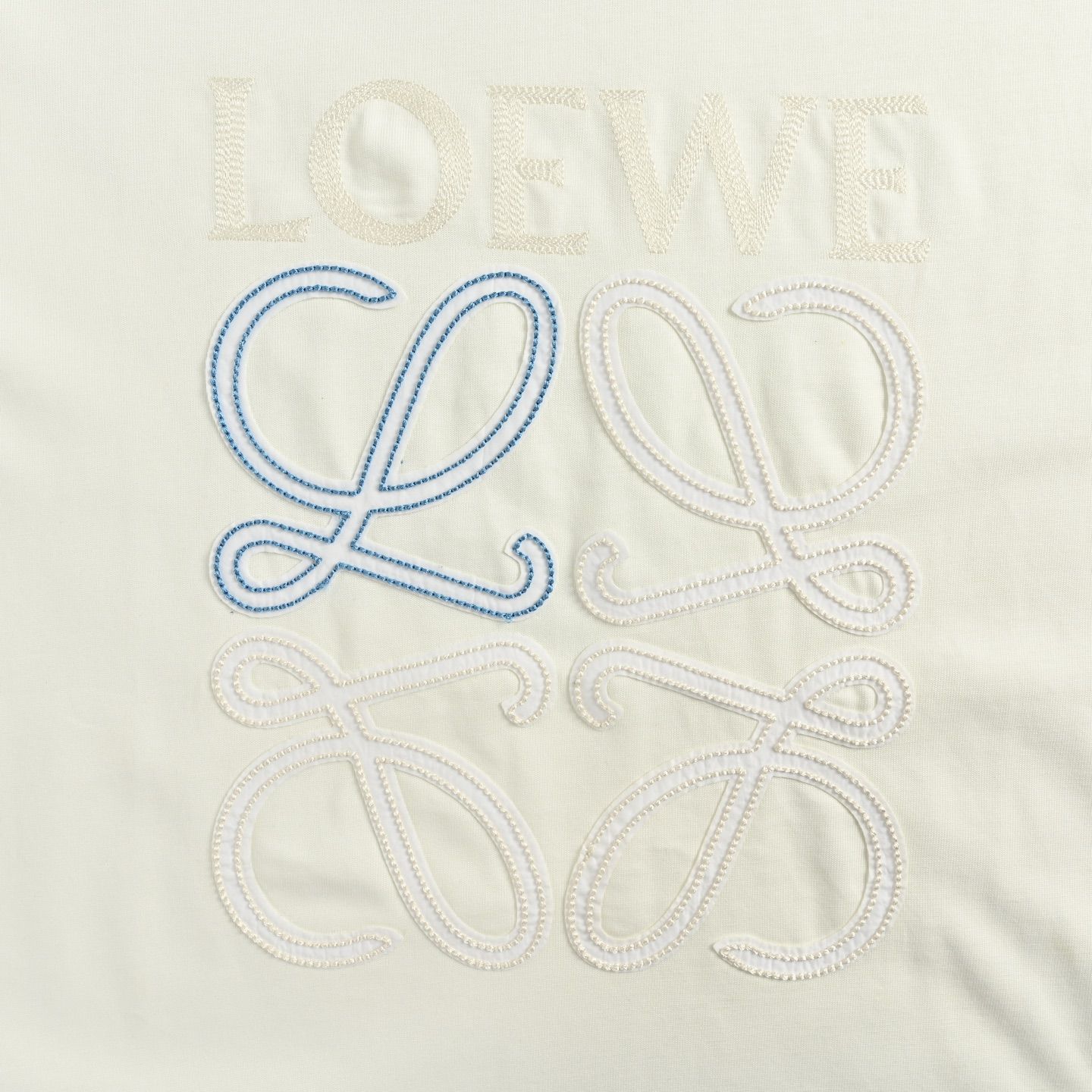【今日特価】Loewe / ロエベ 25ss 中空刺繍クローバー T シャツ