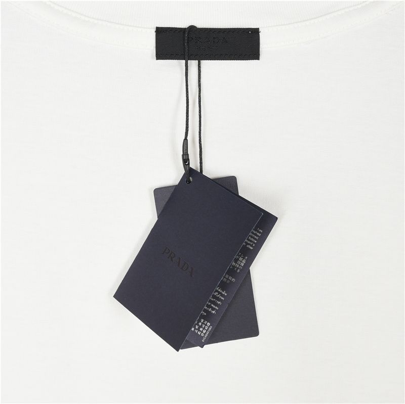 【今日特価】Prada / プラダ 25ss 胸元アルファベットロゴ T シャツ