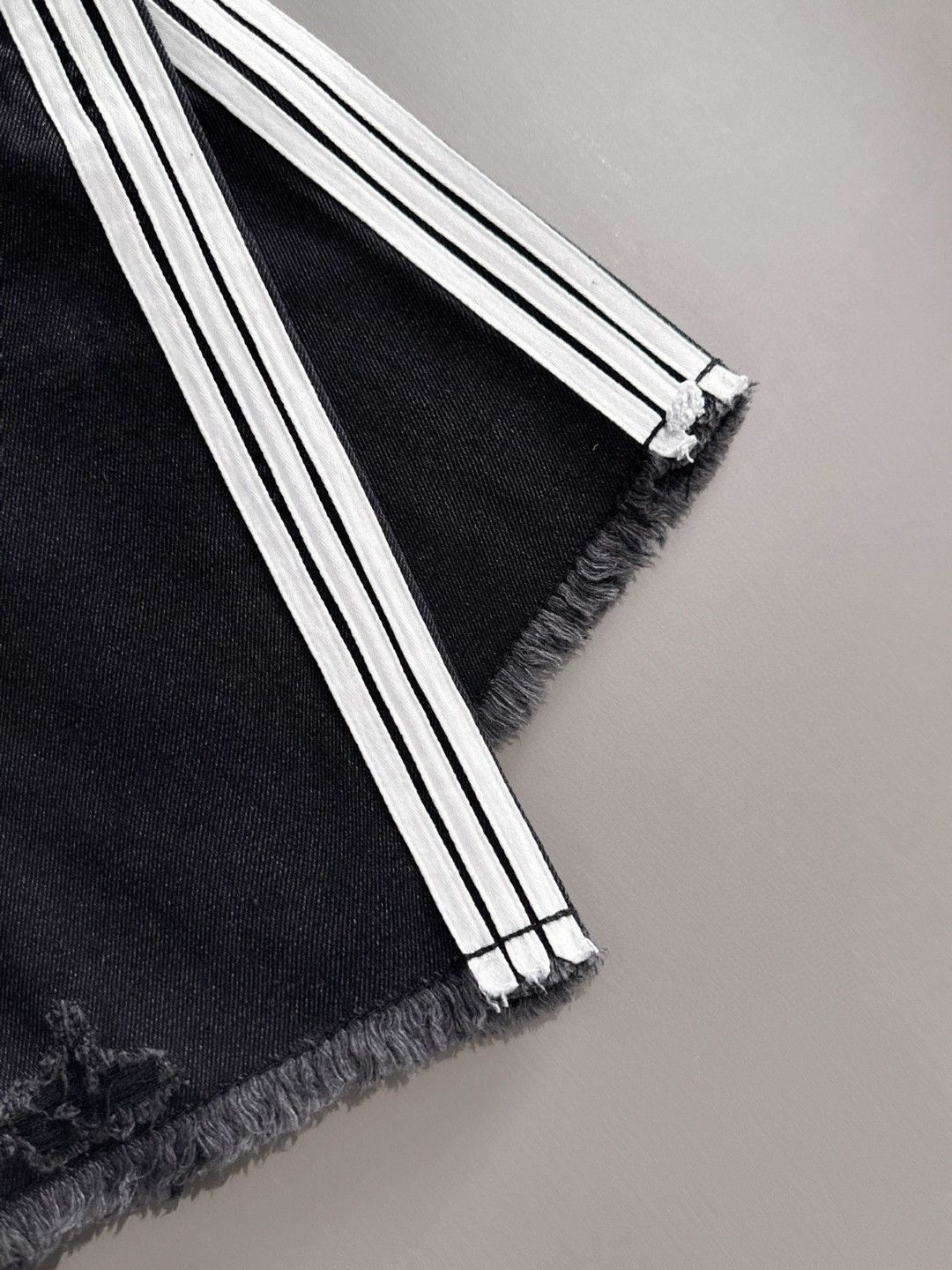 【今日特価】Paris 2025SS Denim Shorts（日本産デニム使用）