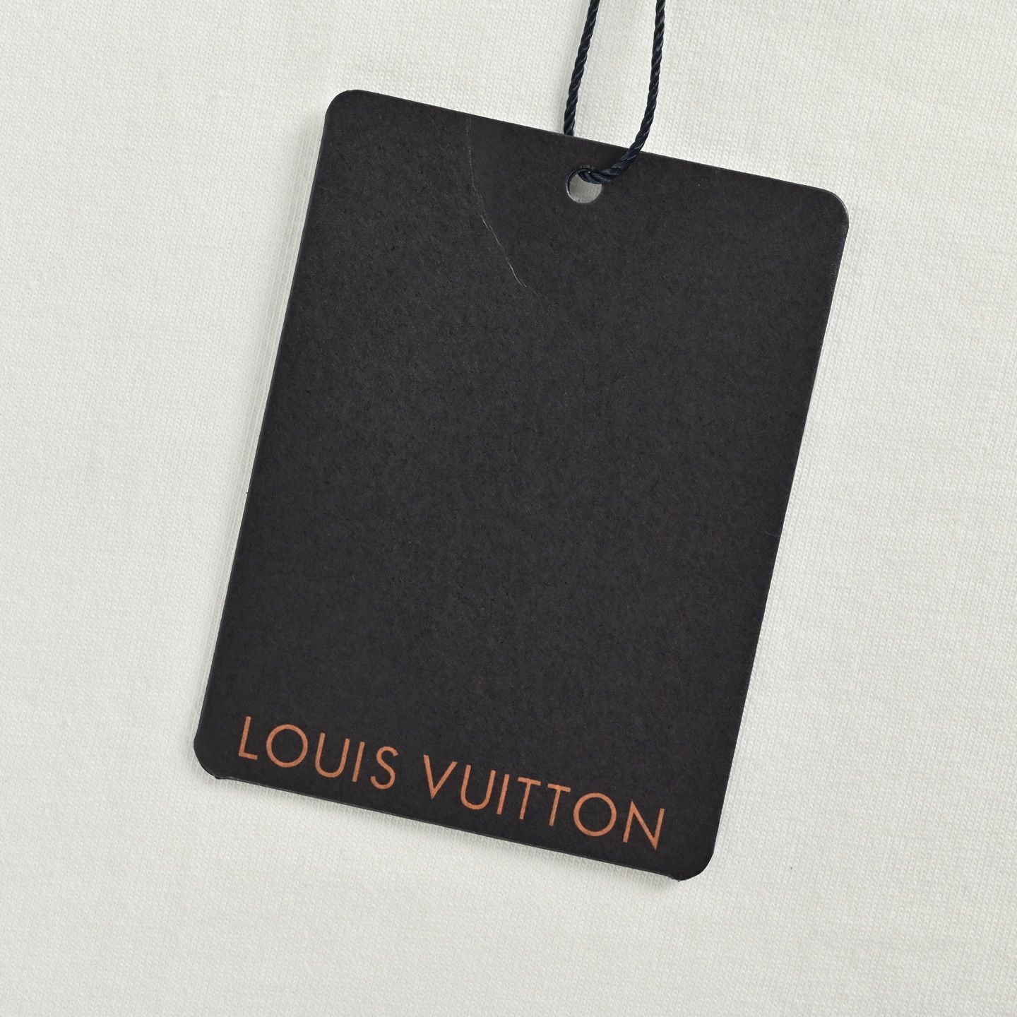 【今日特価】Louis Vuitton 25ss 地球文字ロゴ刺繍 T シャツ