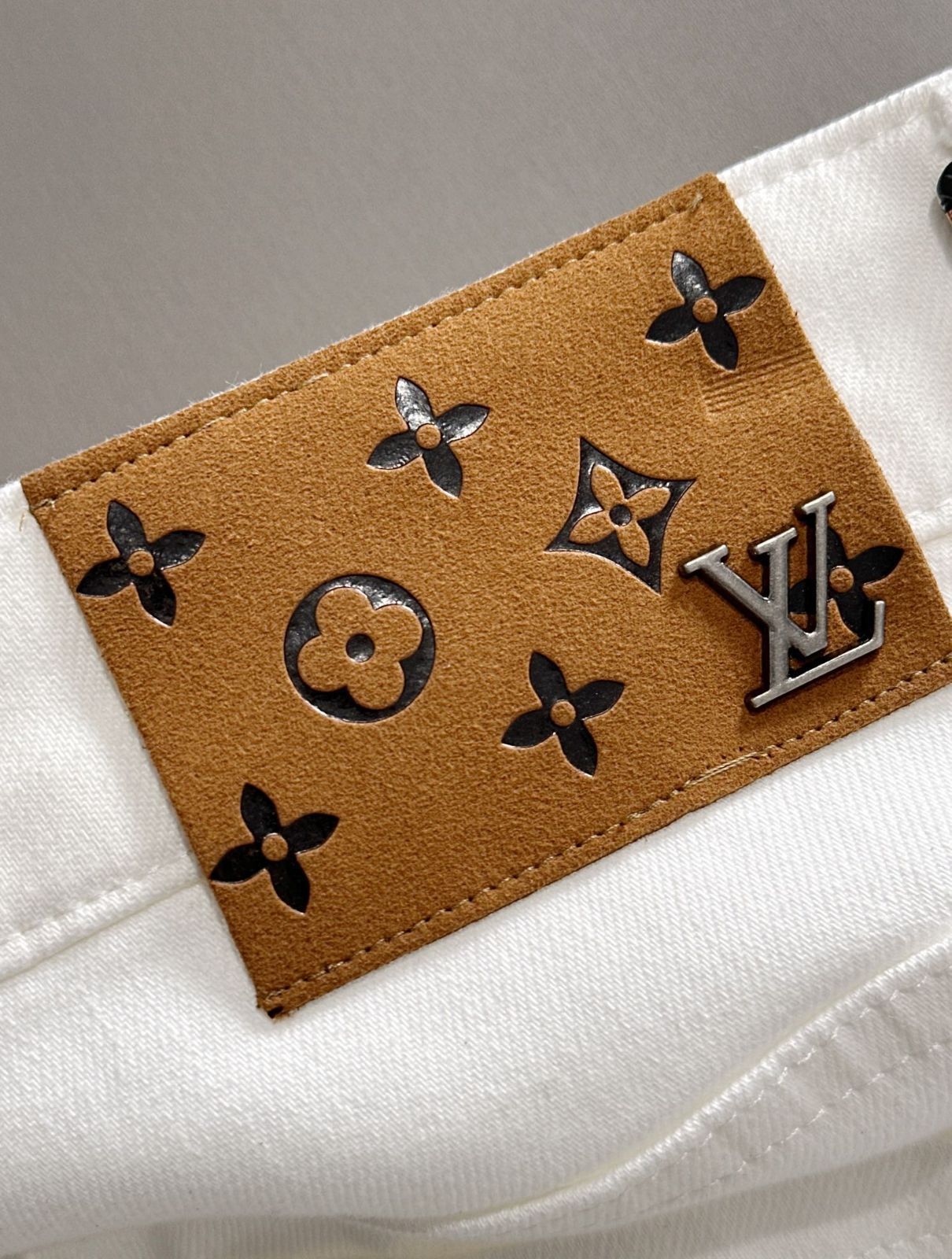 【今日特価】LV 2025 シーズンレス スリムフィット ジーンズ