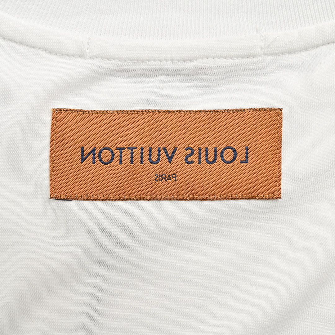 【今日特価】Louis Vuitton 24ss 三つ花文字刺繍 T シャツ