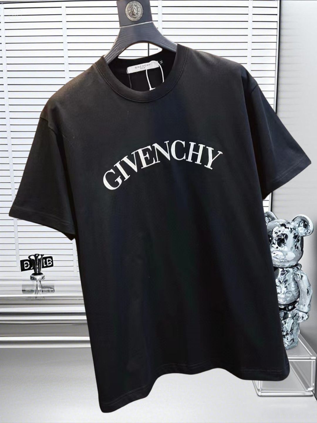 【今日特価】GIVENCHY (GVC) 25SS 刺繍ロゴ シャツ 【今日特価】GIVENCHY (GVC) 25SS 刺繍ロゴ シャツ