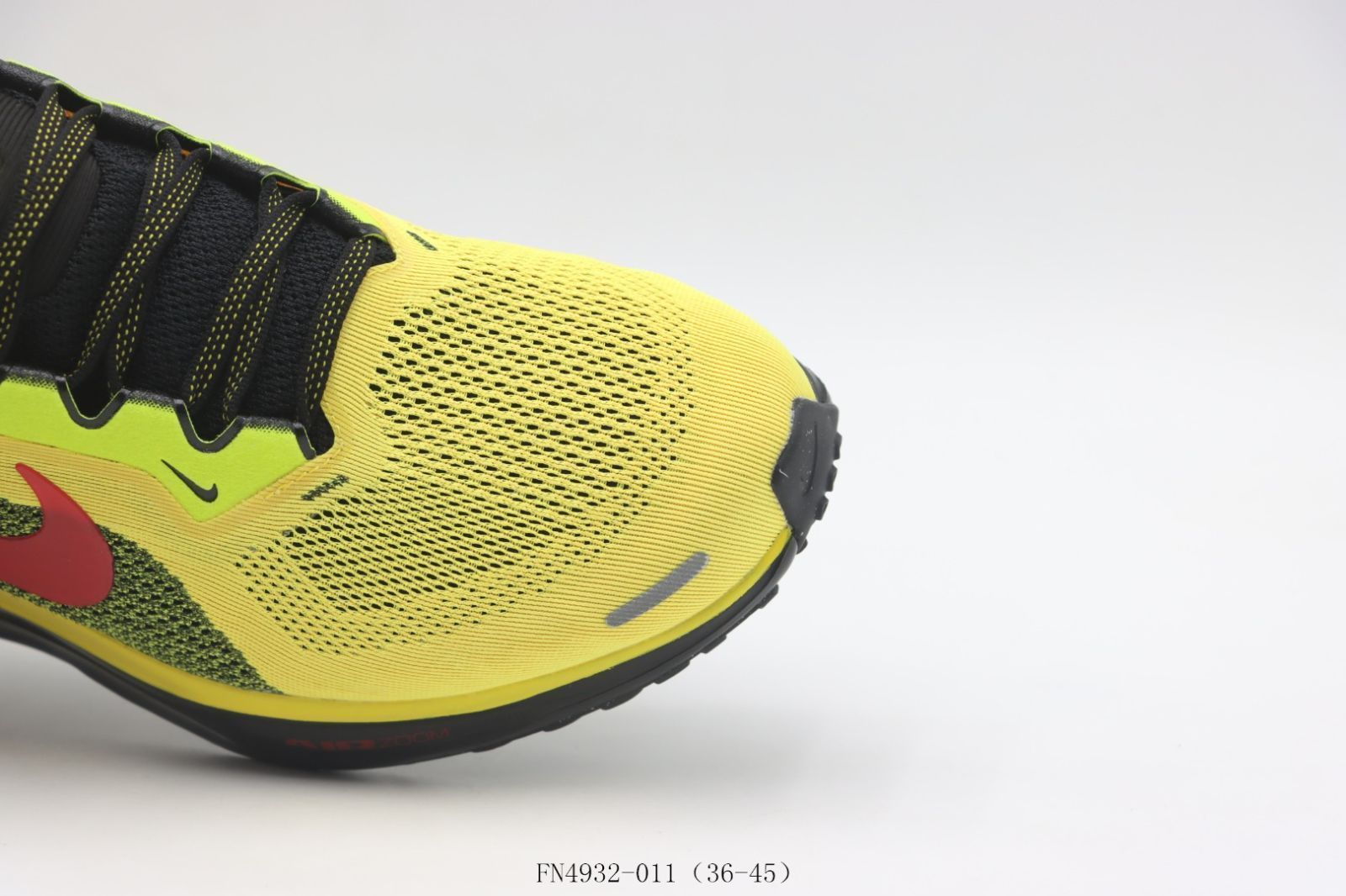 【今日特価】ナイキ Nike ランニングシューズ FN4932 - 011 イエローブラック