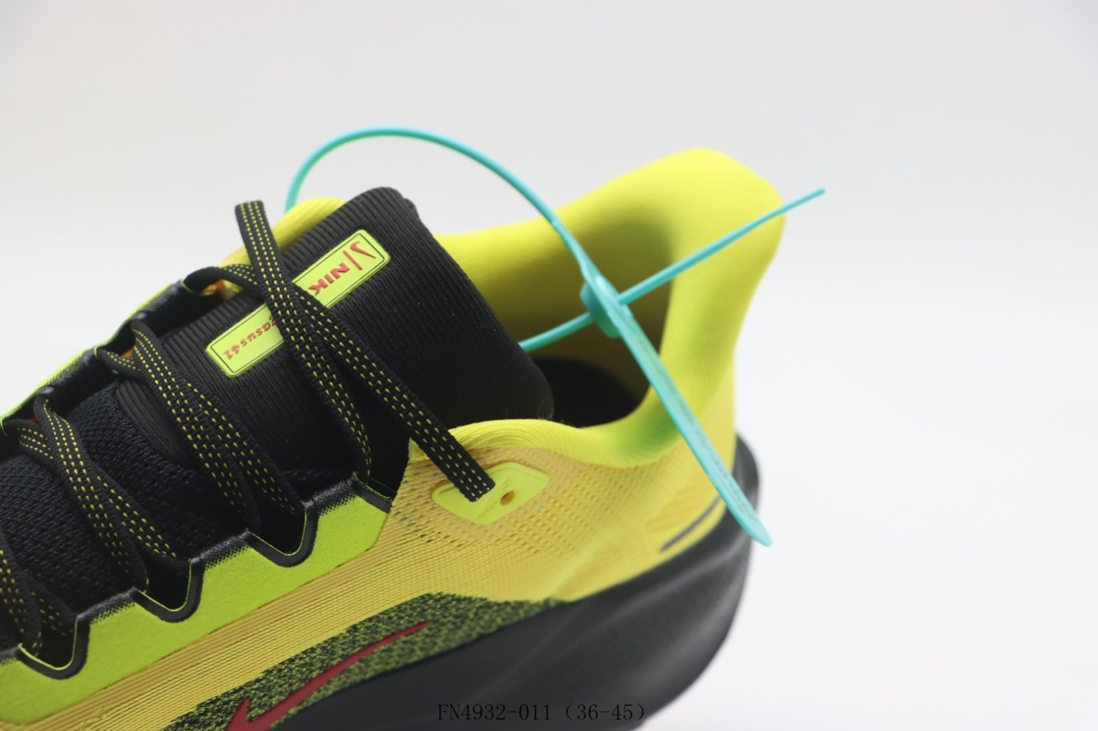 【今日特価】ナイキ Nike ランニングシューズ FN4932 - 011 イエローブラック