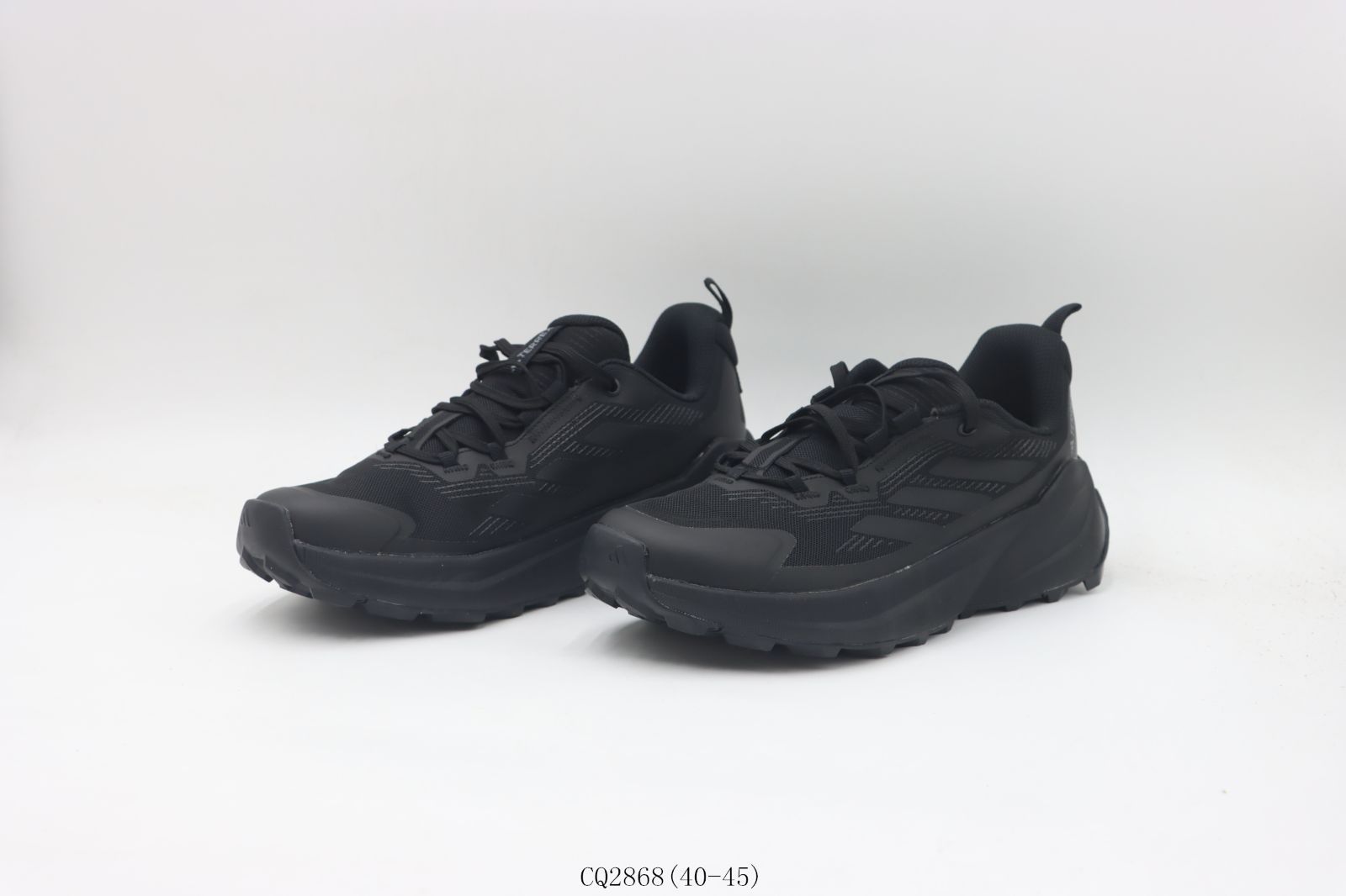 【今日特価】Adidas アディダス スポーツシューズ CQ2868 ブラック 【今日特価】Adidas アディダス スポーツシューズ CQ2868 ブラック