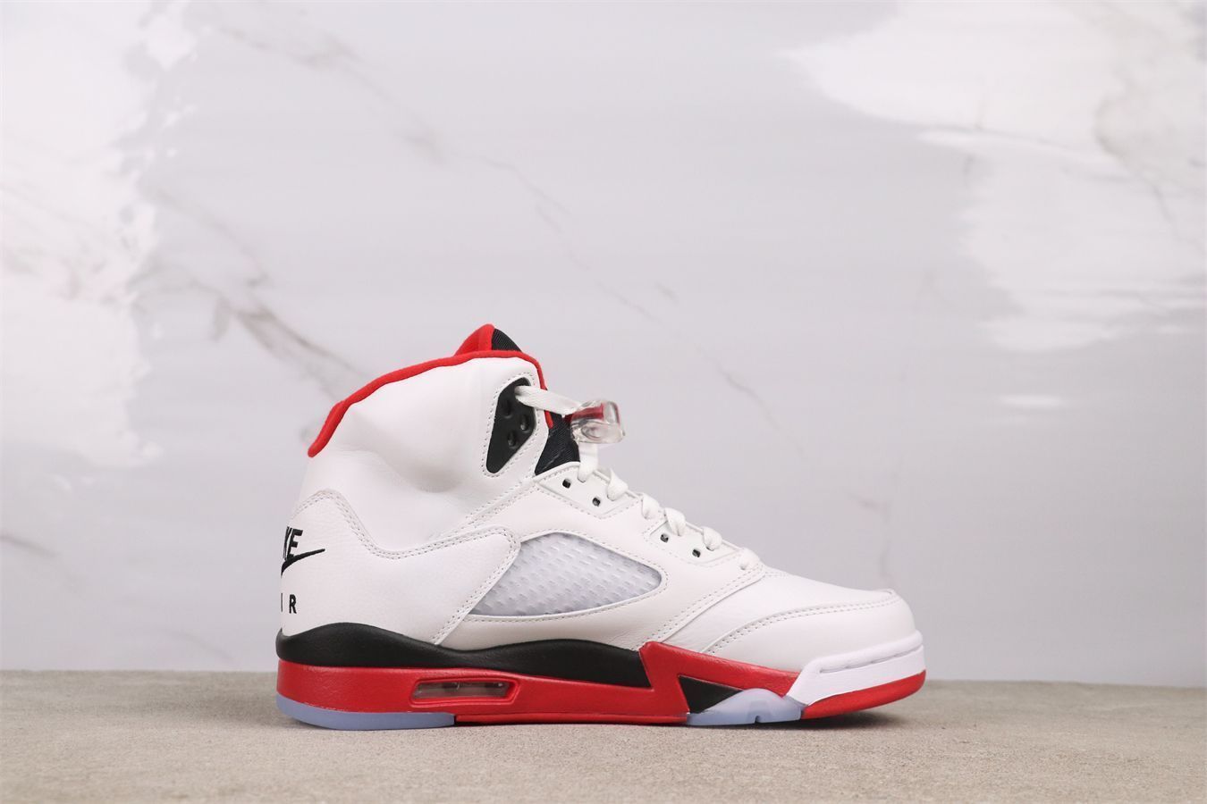 【今日特価】Air Jordan（エア ジョーダン） AJ5 HQ7978 - 101 ホワイト レッド