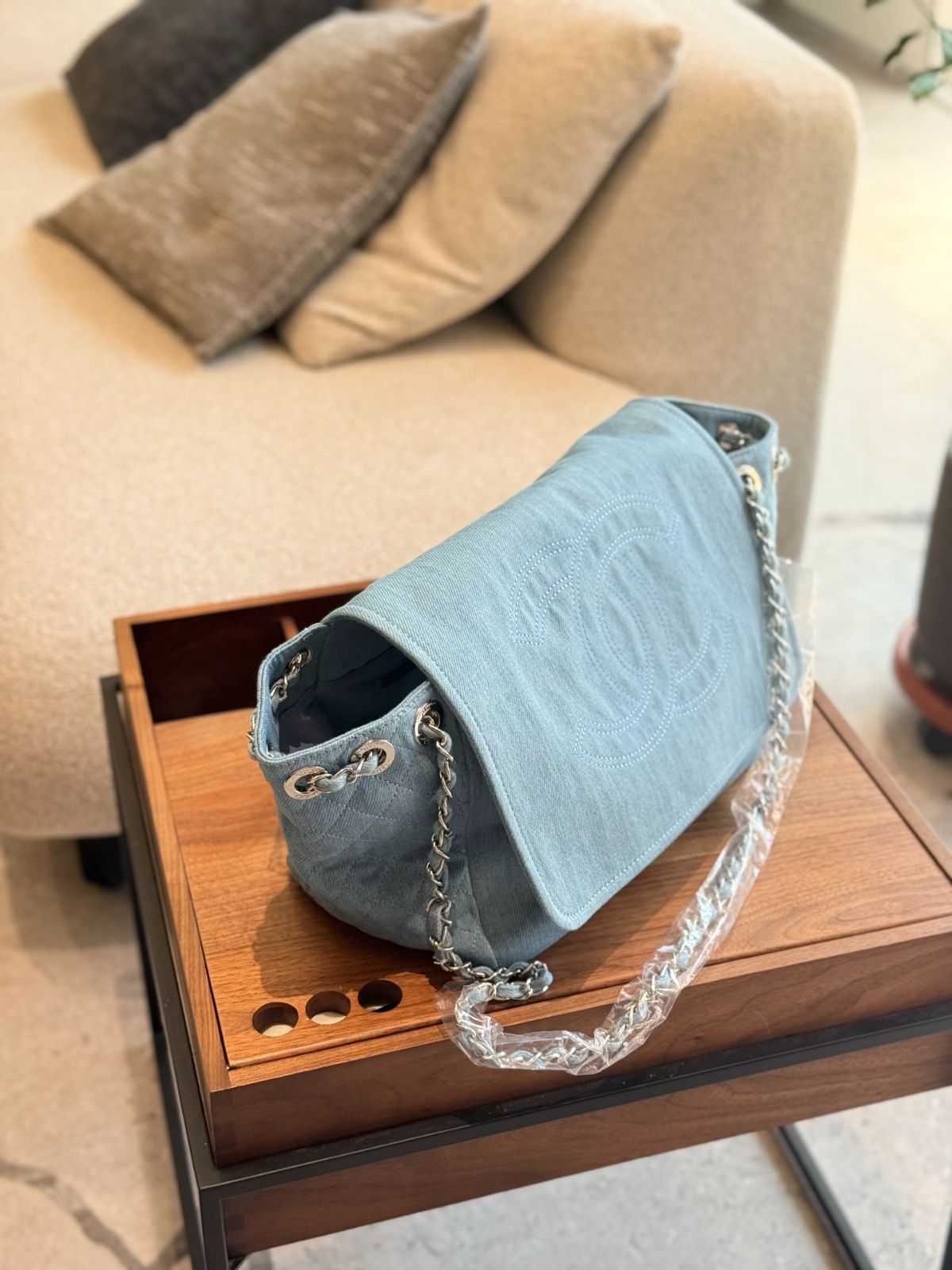 【今日特価】Chanel ジーンズ トートバッグ!国内送料無料!限定在庫セール価格です! 【今日特価】Chanel ジーンズ トートバッグ!国内送料無料!限定在庫セール価格です!