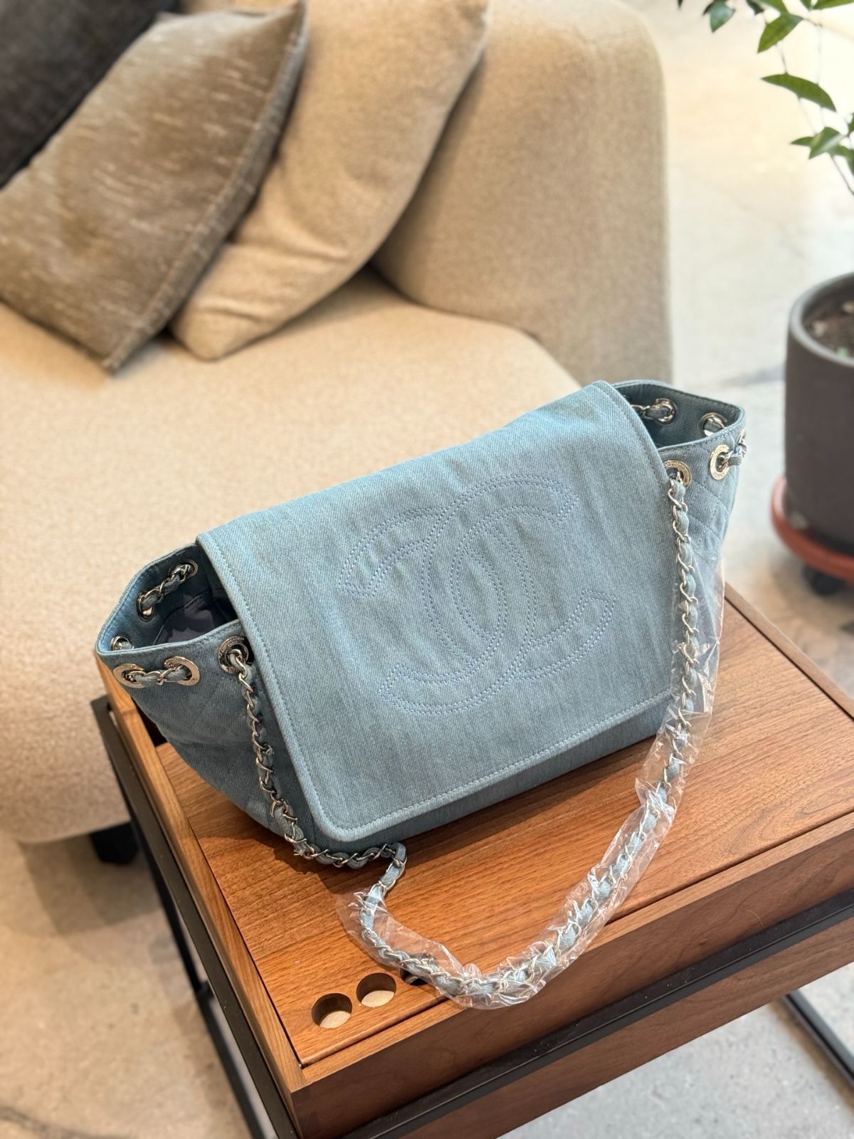 【今日特価】Chanel ジーンズ トートバッグ!国内送料無料!限定在庫セール価格です! 【今日特価】Chanel ジーンズ トートバッグ!国内送料無料!限定在庫セール価格です!