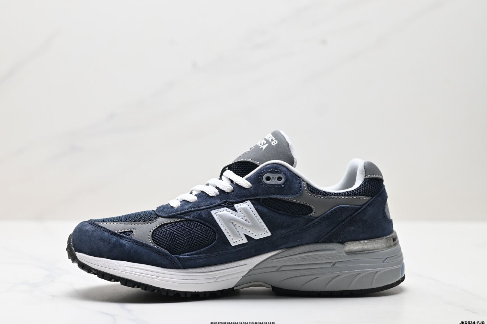 【今日特価】ニューバランス New Balance NB メイドイン USA の MR993 シリーズ アメリカンメイド血統のクラシックなレトロ スポーツレジャー 万能なダディーランニングシューズ。 【今日特価】ニューバランス New Balance NB メイドイン USA の MR993 シリーズ アメリカンメイド血統のクラシックなレトロ スポーツレジャー 万能なダディーランニングシューズ。