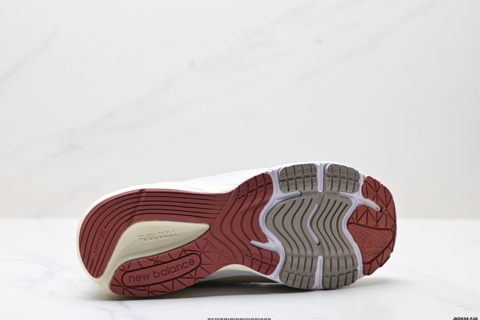 【今日特価】ニューバランス New Balance U990 アメリカンメイド血統のレトロスポーツランニングシューズ。1982 年誕生の元祖級「ダディーシューズ」990 シリーズです。 【今日特価】ニューバランス New Balance U990 アメリカンメイド血統のレトロスポーツランニングシューズ。1982 年誕生の元祖級「ダディーシューズ」990 シリーズです。
