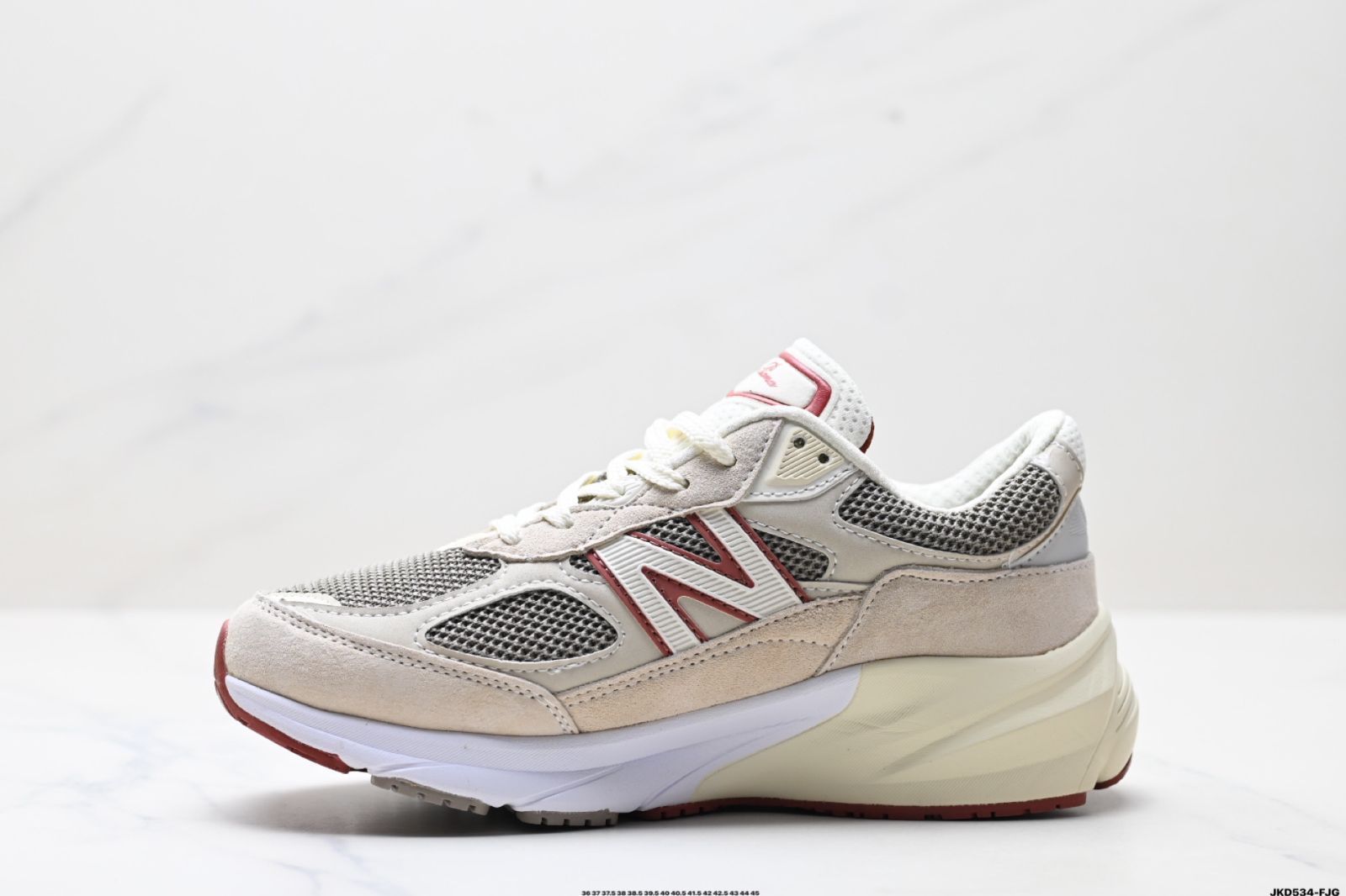 【今日特価】ニューバランス New Balance U990 アメリカンメイド血統のレトロスポーツランニングシューズ。1982 年誕生の元祖級「ダディーシューズ」990 シリーズです。 【今日特価】ニューバランス New Balance U990 アメリカンメイド血統のレトロスポーツランニングシューズ。1982 年誕生の元祖級「ダディーシューズ」990 シリーズです。