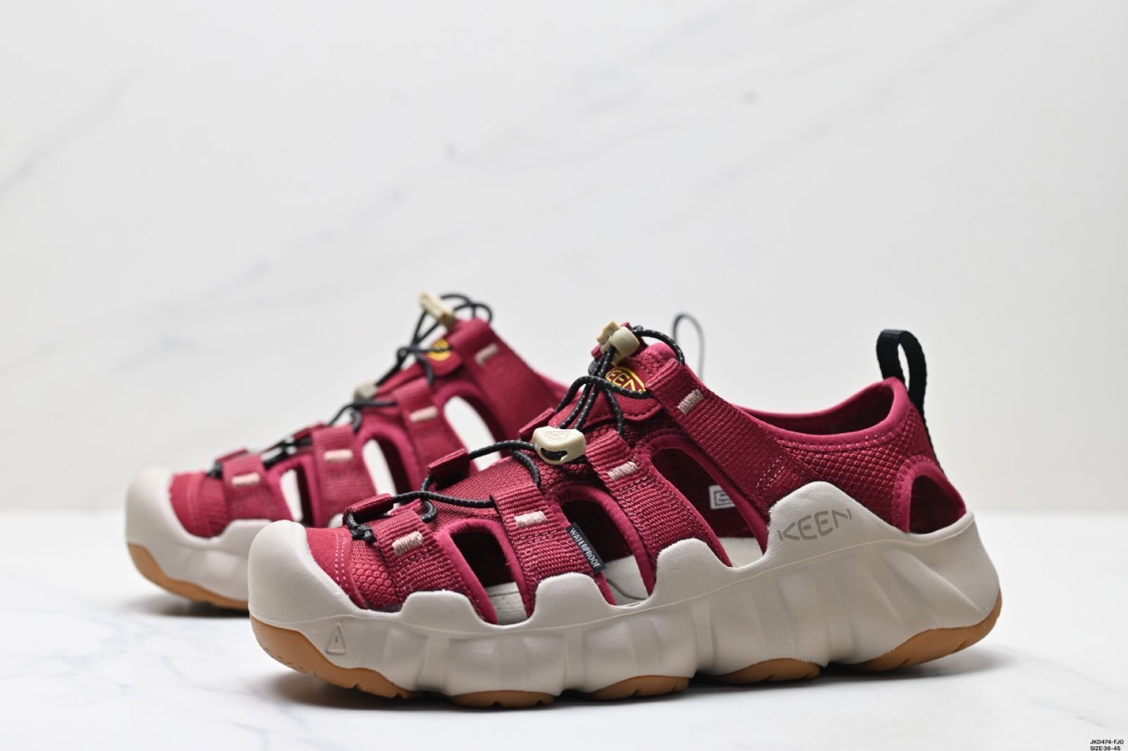 【今日特価】KEEN Newport H2 アウトドア・レジャー用 ローカットスポーツサンダル 送料無料 在庫限定セール価格！