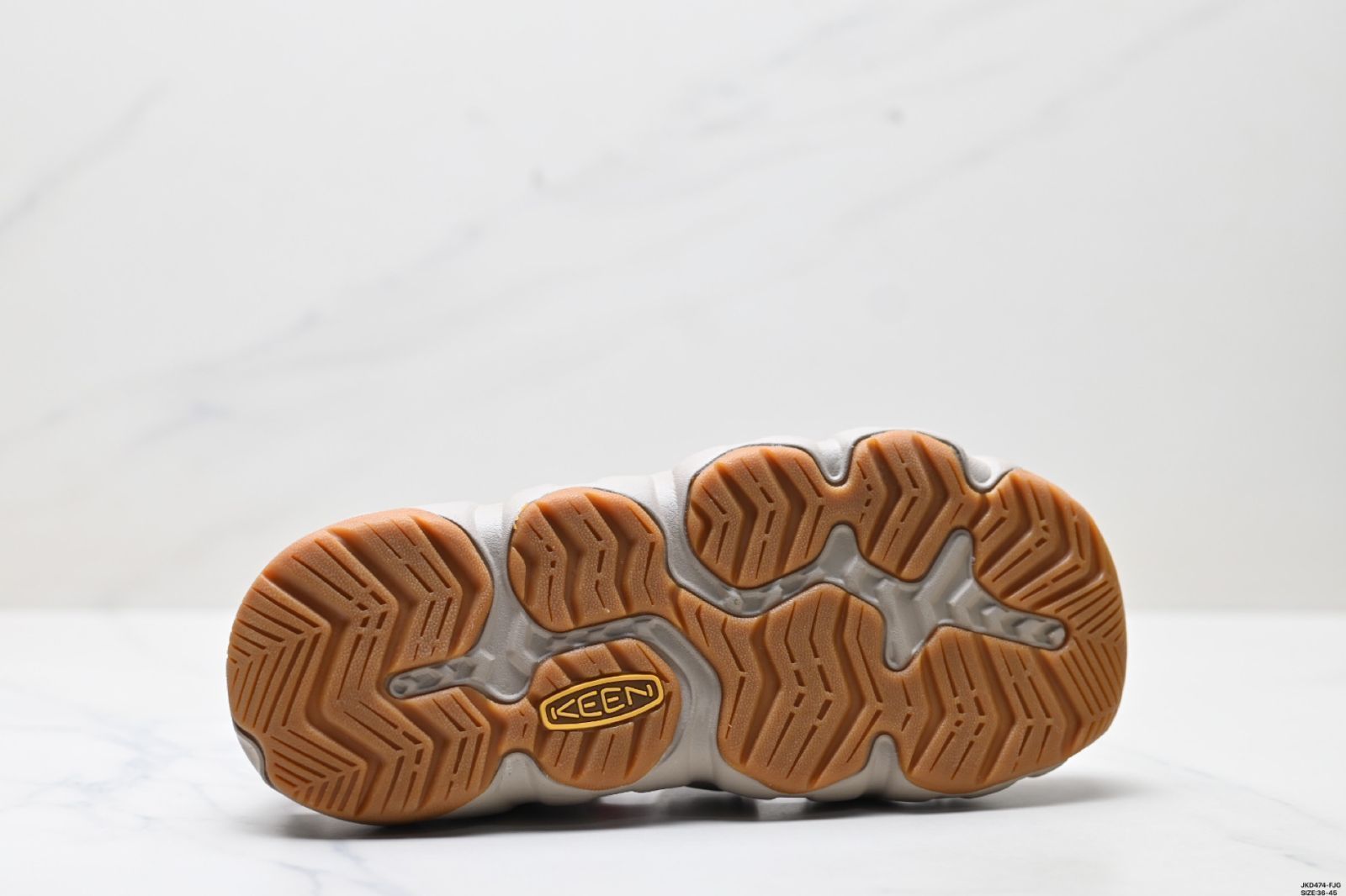 【今日特価】KEEN Newport H2 アウトドア・レジャー用 ローカットスポーツサンダル 送料無料 在庫限定セール価格！