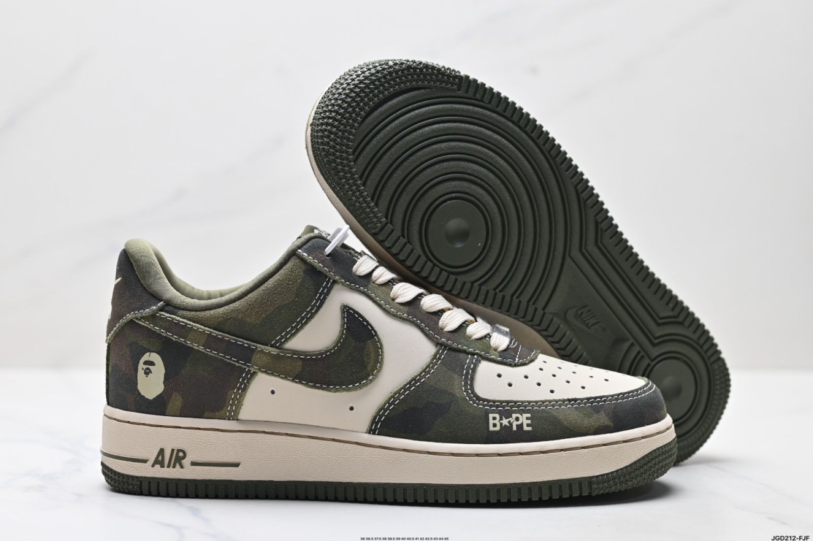 【今日特価】NIKE AIR FORCE 1‘07 原型?・原型紙による正統ロートップエアフォースモデル 輸入向けチャンネル専用 全掌内蔵蜂窩クッション 【今日特価】NIKE AIR FORCE 1‘07 原型?・原型紙による正統ロートップエアフォースモデル 輸入向けチャンネル専用 全掌内蔵蜂窩クッション