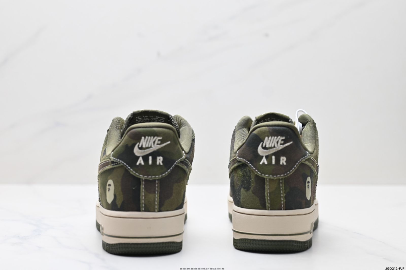 【今日特価】NIKE AIR FORCE 1‘07 原型?・原型紙による正統ロートップエアフォースモデル 輸入向けチャンネル専用 全掌内蔵蜂窩クッション 【今日特価】NIKE AIR FORCE 1‘07 原型?・原型紙による正統ロートップエアフォースモデル 輸入向けチャンネル専用 全掌内蔵蜂窩クッション