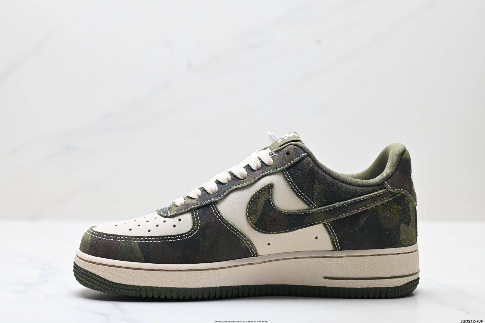 【今日特価】NIKE AIR FORCE 1‘07 原型?・原型紙による正統ロートップエアフォースモデル 輸入向けチャンネル専用 全掌内蔵蜂窩クッション 【今日特価】NIKE AIR FORCE 1‘07 原型?・原型紙による正統ロートップエアフォースモデル 輸入向けチャンネル専用 全掌内蔵蜂窩クッション