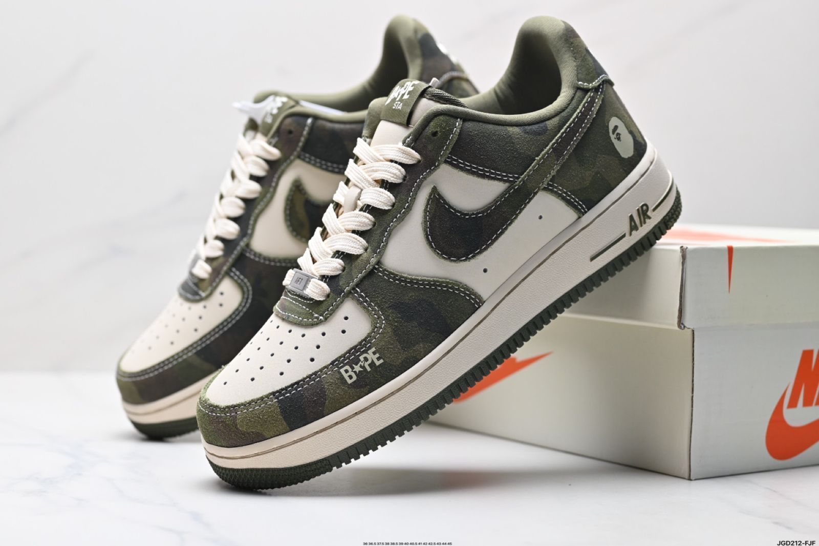 【今日特価】NIKE AIR FORCE 1‘07 原型?・原型紙による正統ロートップエアフォースモデル 輸入向けチャンネル専用 全掌内蔵蜂窩クッション 【今日特価】NIKE AIR FORCE 1‘07 原型?・原型紙による正統ロートップエアフォースモデル 輸入向けチャンネル専用 全掌内蔵蜂窩クッション