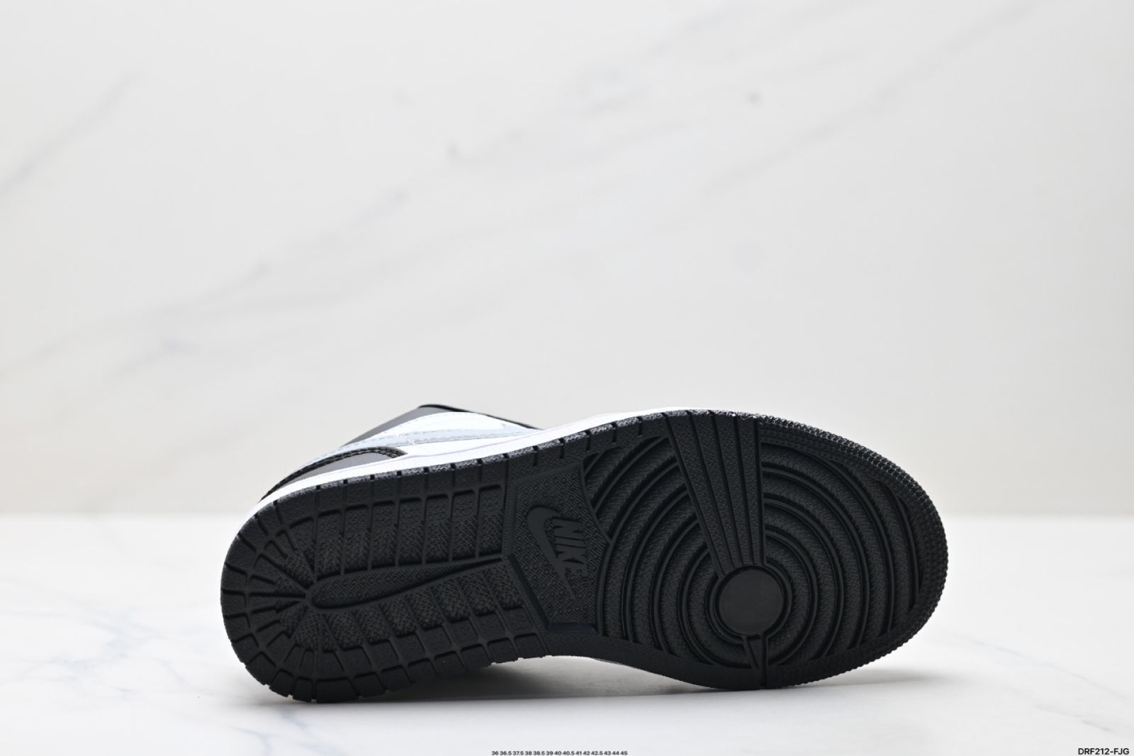 【今日特価】Nike Air Jordan 1 Low 送料無料 在庫限定セール価格! 【今日特価】Nike Air Jordan 1 Low 送料無料 在庫限定セール価格!