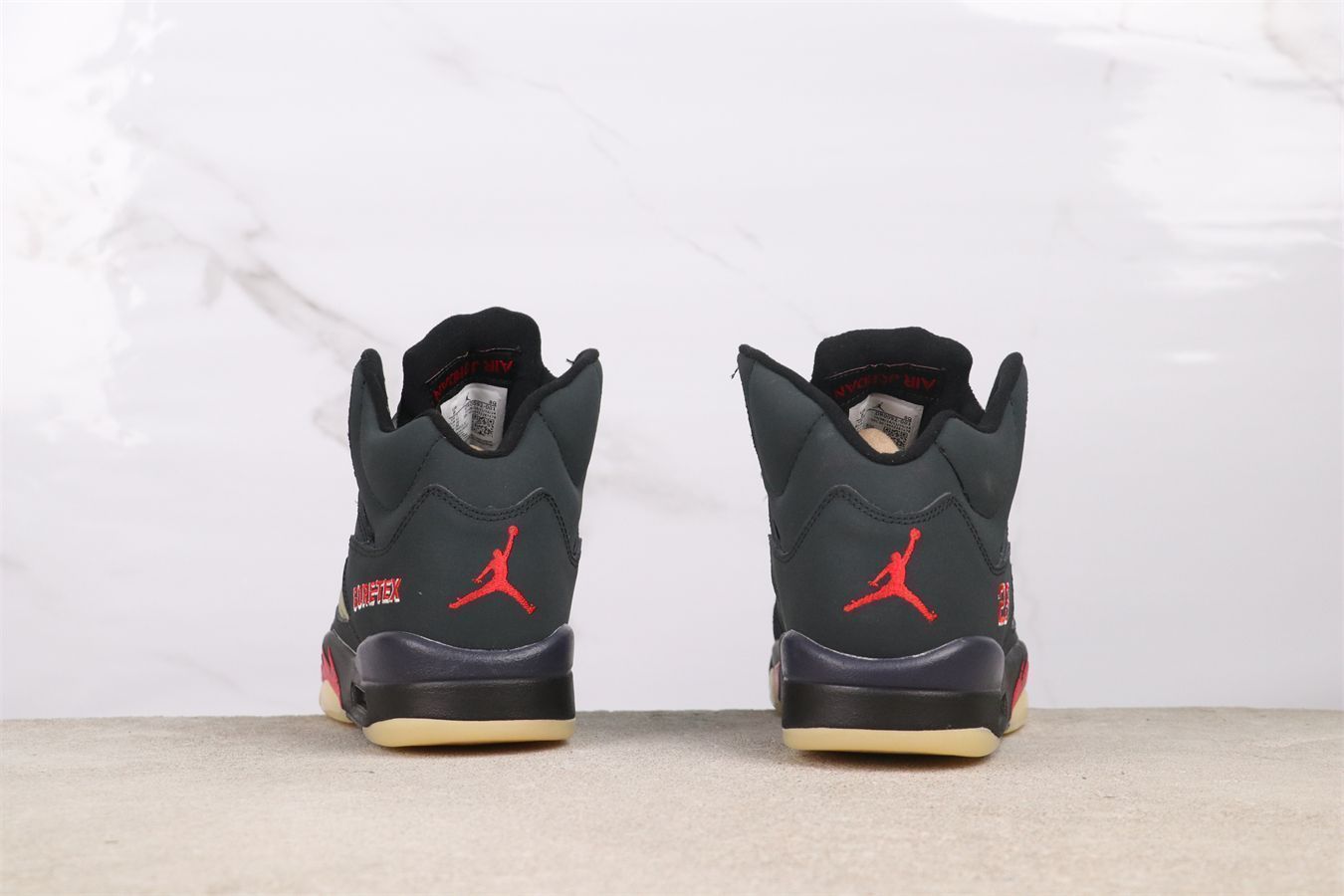 【今日特価】Air Jordan エアジョーダン AJ5 エアジョーダン 5 Gore - Tex ゴアテックス DR0092 - 001