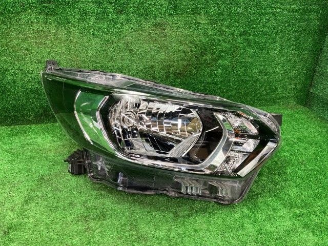 eKスペース B37A 右ヘッドランプ・ヘッドライト G コイト 100-23778 MQ716653 X42