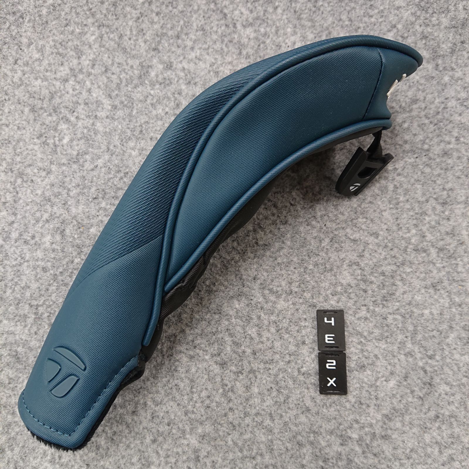 超美品！ テーラーメイド Qi4D フェアウェイウッド用 ヘッドカバー