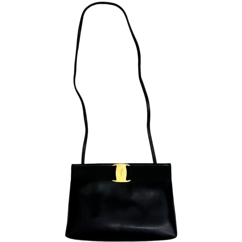 SALVATORE FERRAGAMO サルヴァトーレフェラガモ ヴァラ D210588 ブラック PVCレザー ショルダーバッグ レディース 【中古】 32604K304