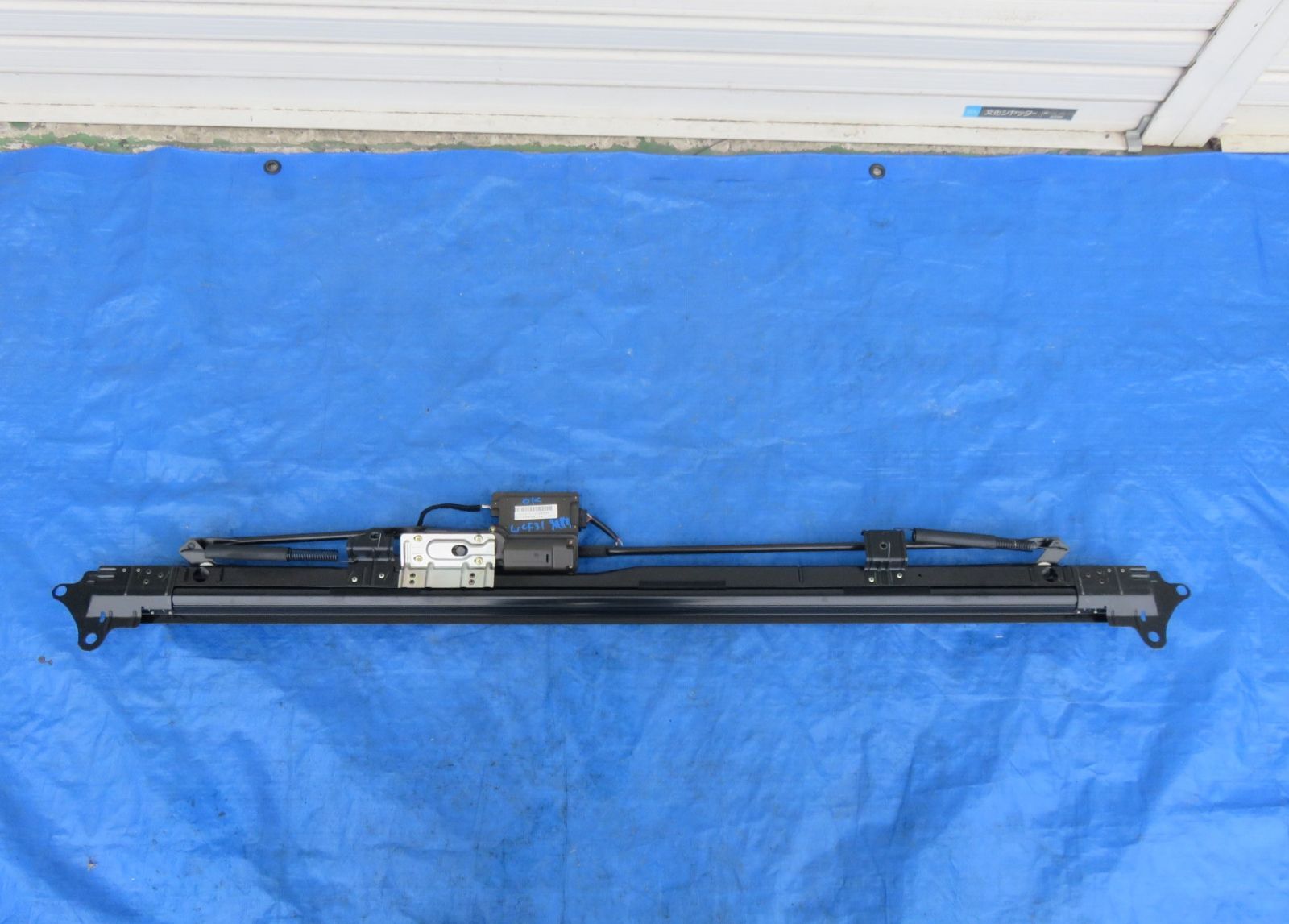 LK1437* 動作OK セルシオ UCF31/後期 リアウインドウ 電動 サンシェード モーター ブラインド /純正 KTC82006 /UCF30　※小傷