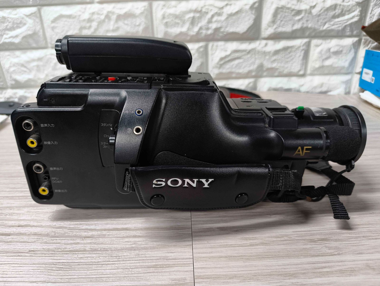 オーディオ機器 ソニー HDV CCD-F300 video8本体のみ