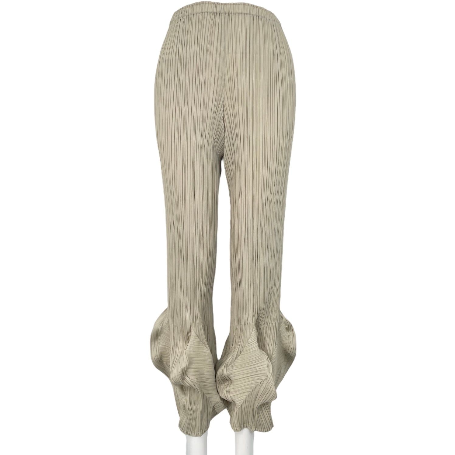 極美品 ISSEY MIYAKE イッセイミヤケ PLEATS PLEASE プリーツプリーズ パンツ 立体デザイン ベージュ