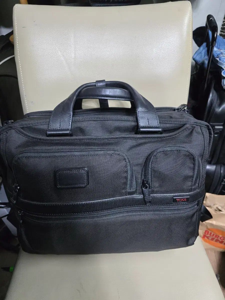 (ほぼ新品) TUMI トゥミ ブリーフケース ブラック 3ウェイ 26180D2