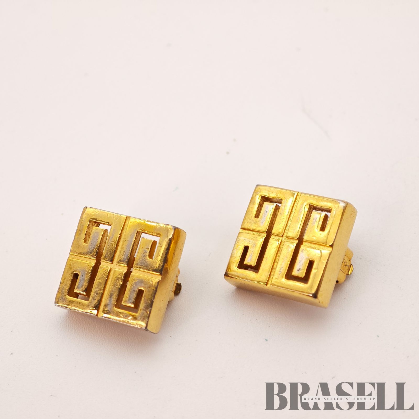 GIVENCHY ジバンシー アクセサリー イヤリング ゴールド レディース
